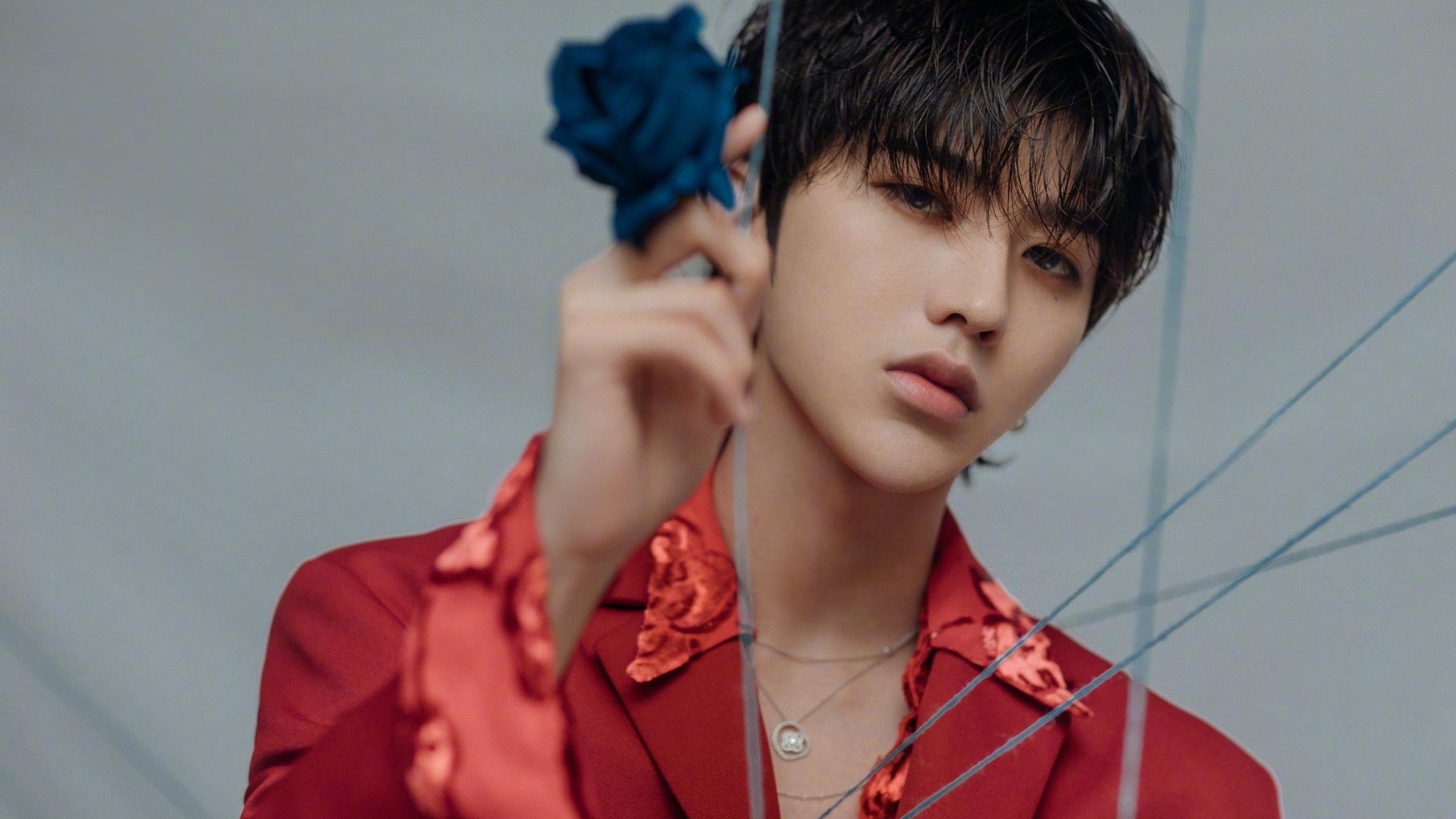 球队季前热身赛表现是否能预测联赛开局强弱，赛前场内热身时间