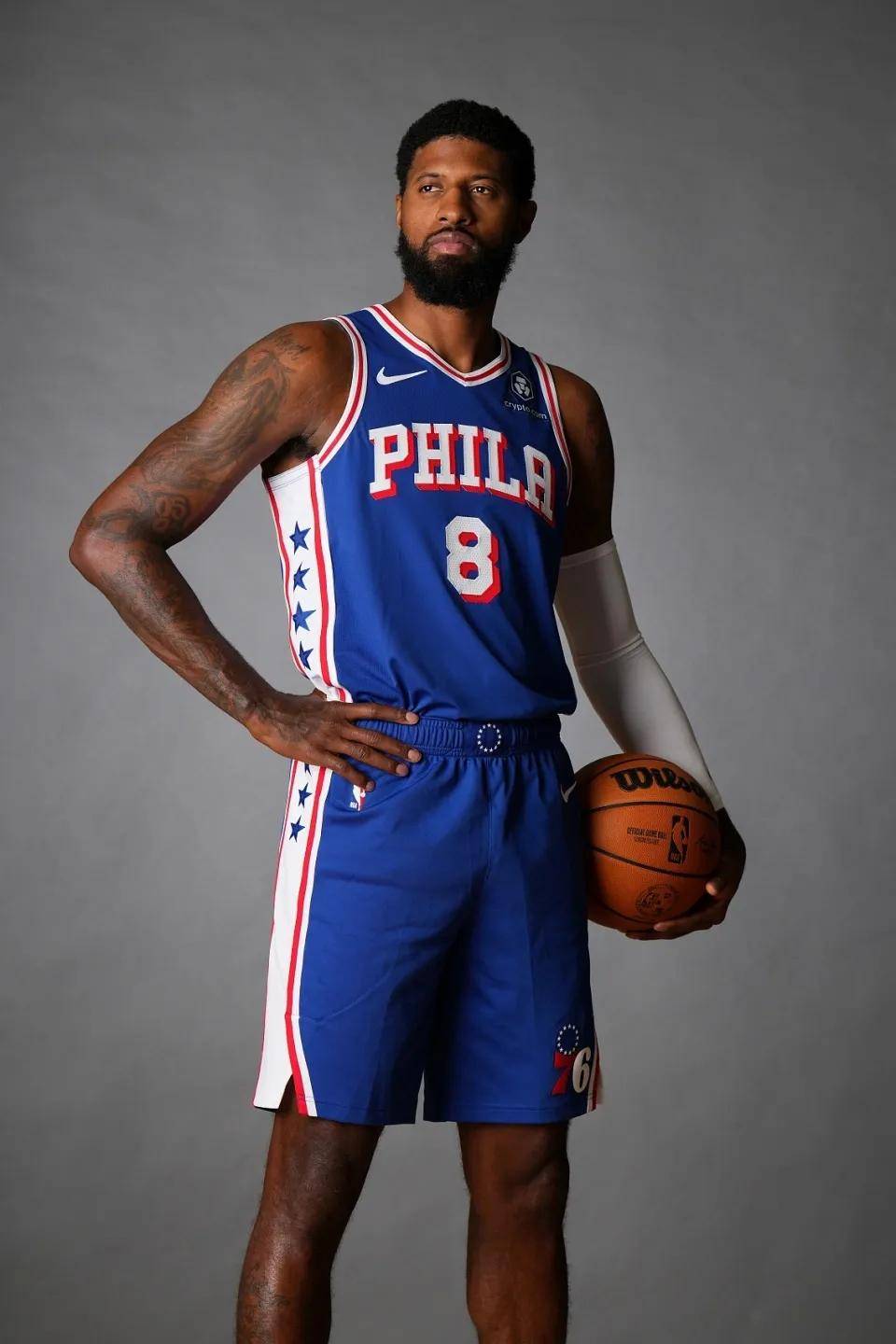 关于bsports体育:快船队健康隐患：莱昂纳德和乔治能否保持健康？的信息